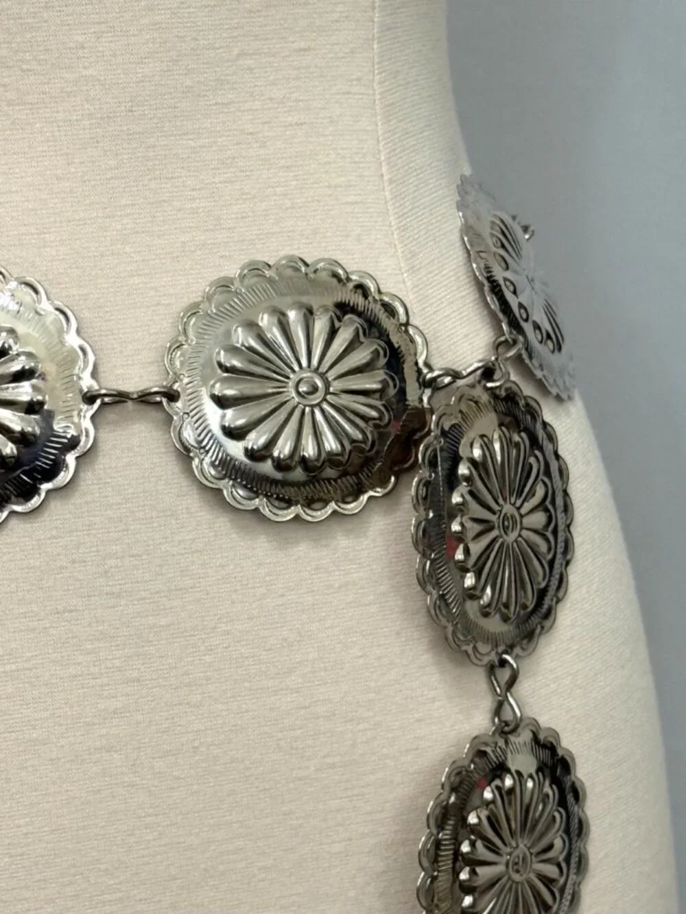 Women's Silver-Toned Concho Chain Belt Adjustable Southwestern Boho Western EUC